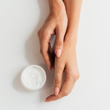 BEAUTYVEDA Handpackung - BeautyVeda-Zusatzbehandlung mit Pflegeprodukten von Charlotte Meentzen und Oceanwell